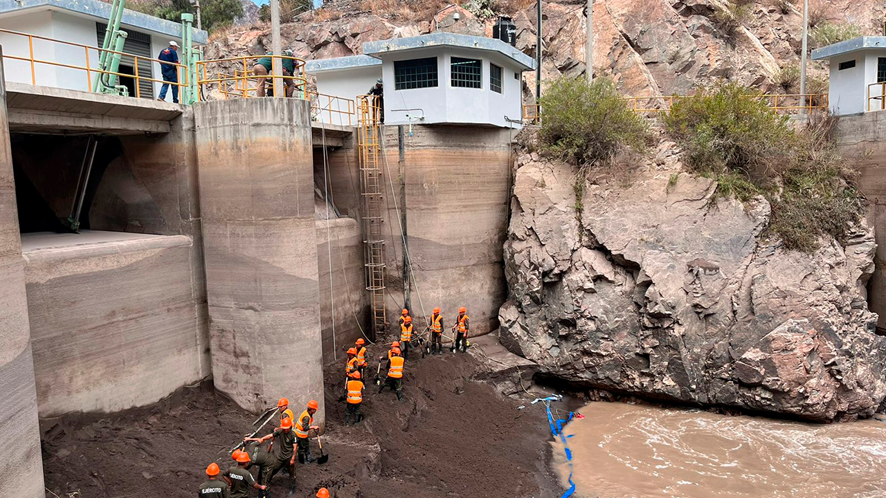 Lahar del Volcán Misti genera alerta por riesgo en plantas de agua potable de Arequipa